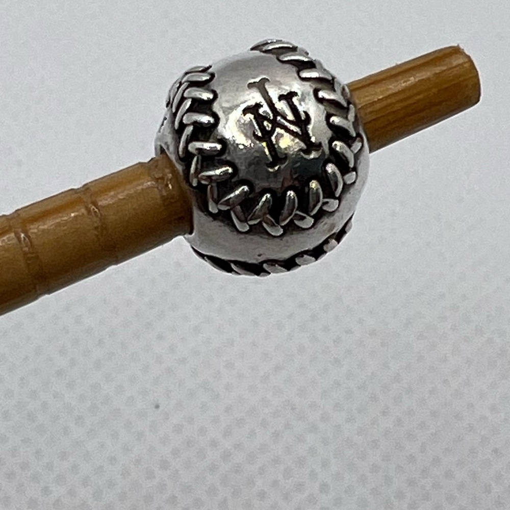 Authentic PANDORA | ⚾️ NY YANKEES Baseball Charm 925